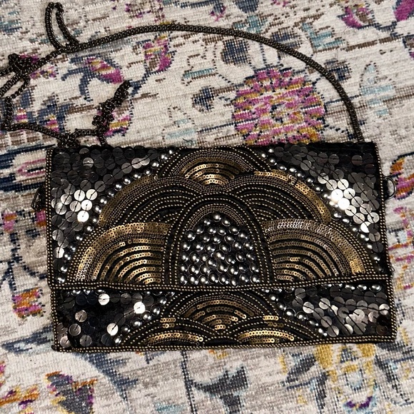 Vintage black & gold beaded clutch with strap - Picture 1 of 2
